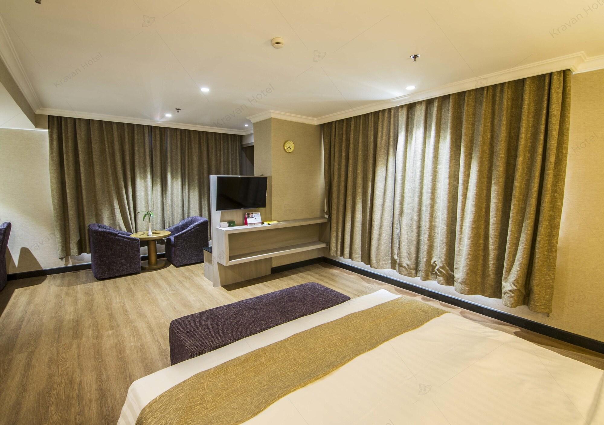 Kravan Hotel Phnom Penh Bagian luar foto