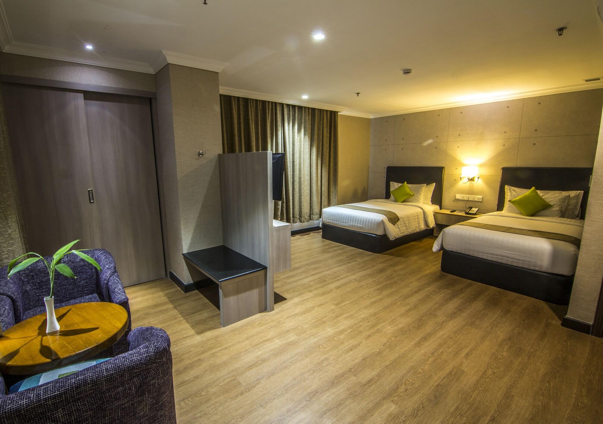 Kravan Hotel Phnom Penh Bagian luar foto