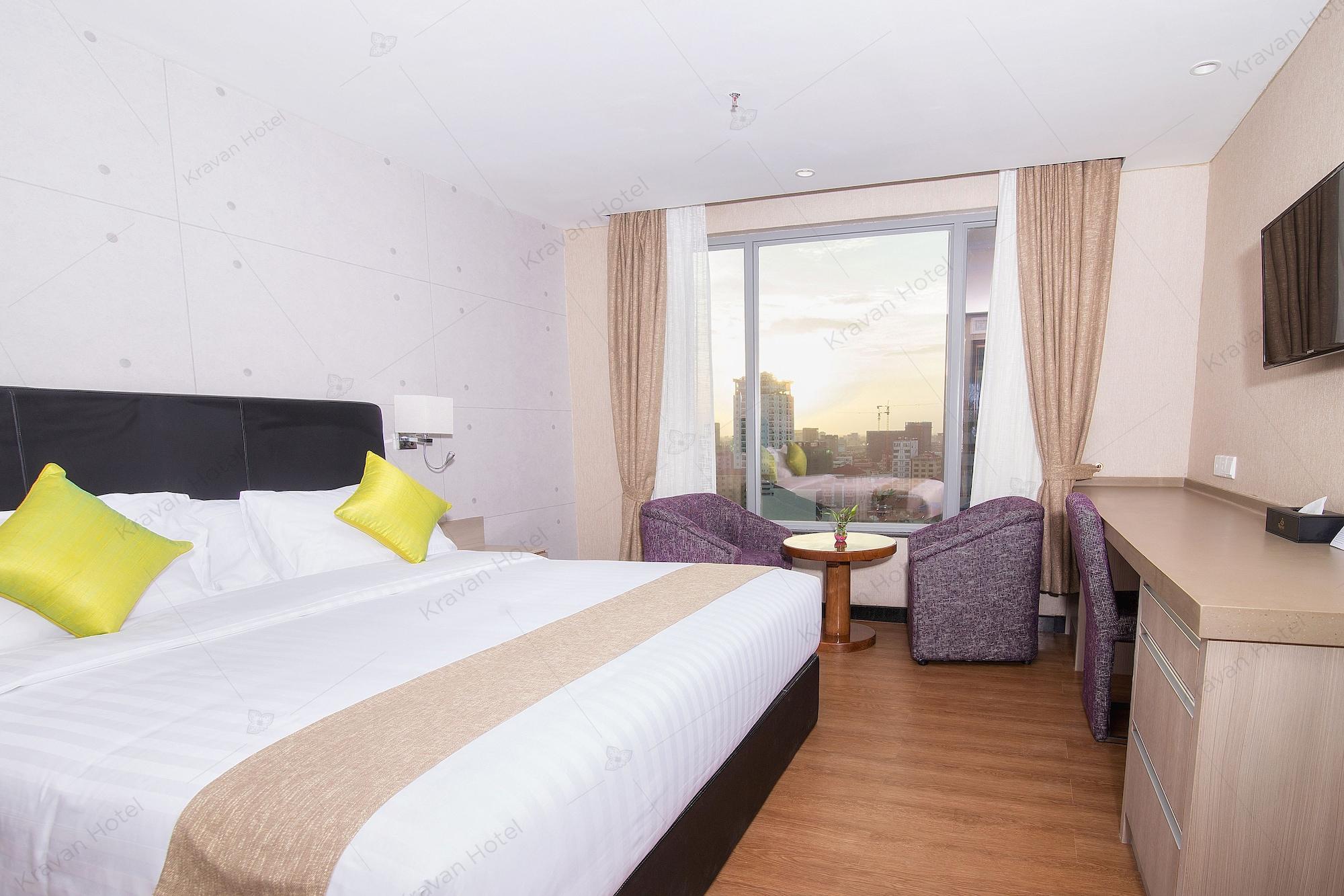 Kravan Hotel Phnom Penh Bagian luar foto