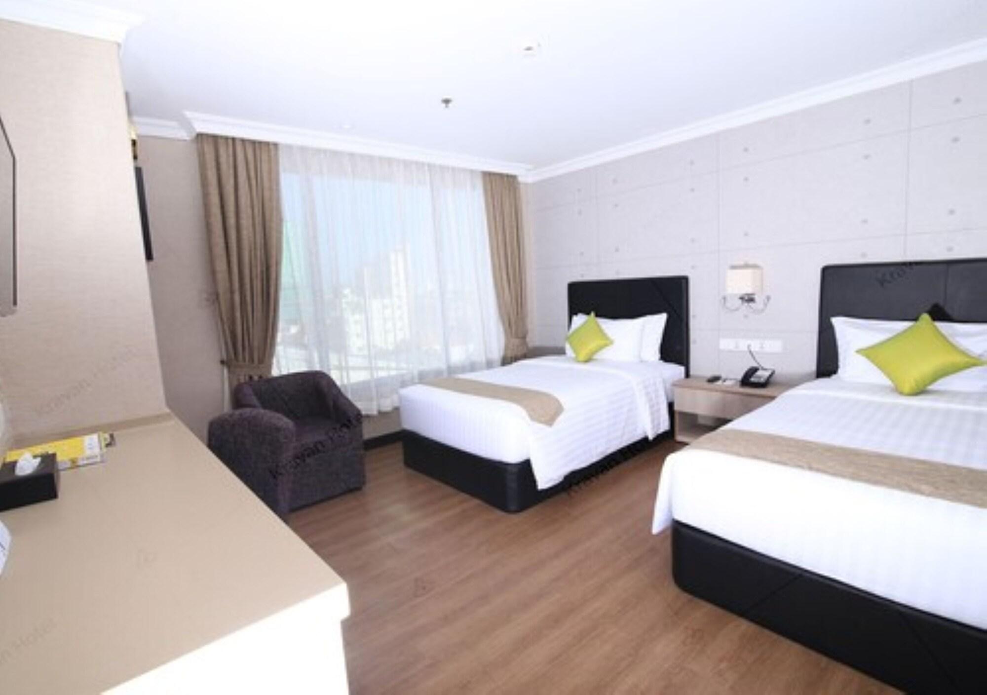 Kravan Hotel Phnom Penh Bagian luar foto