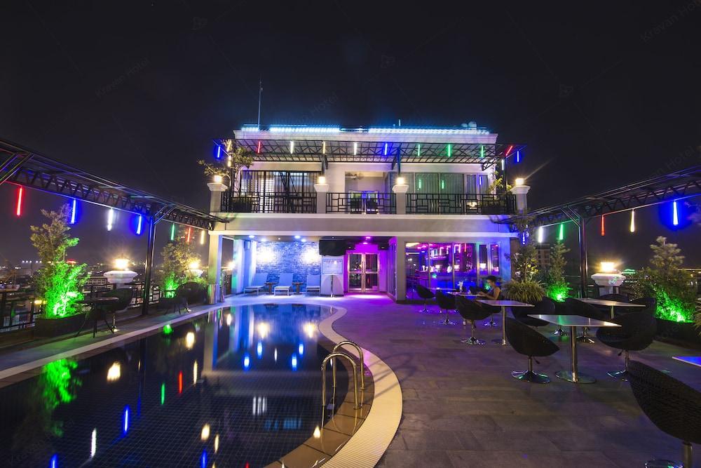 Kravan Hotel Phnom Penh Bagian luar foto
