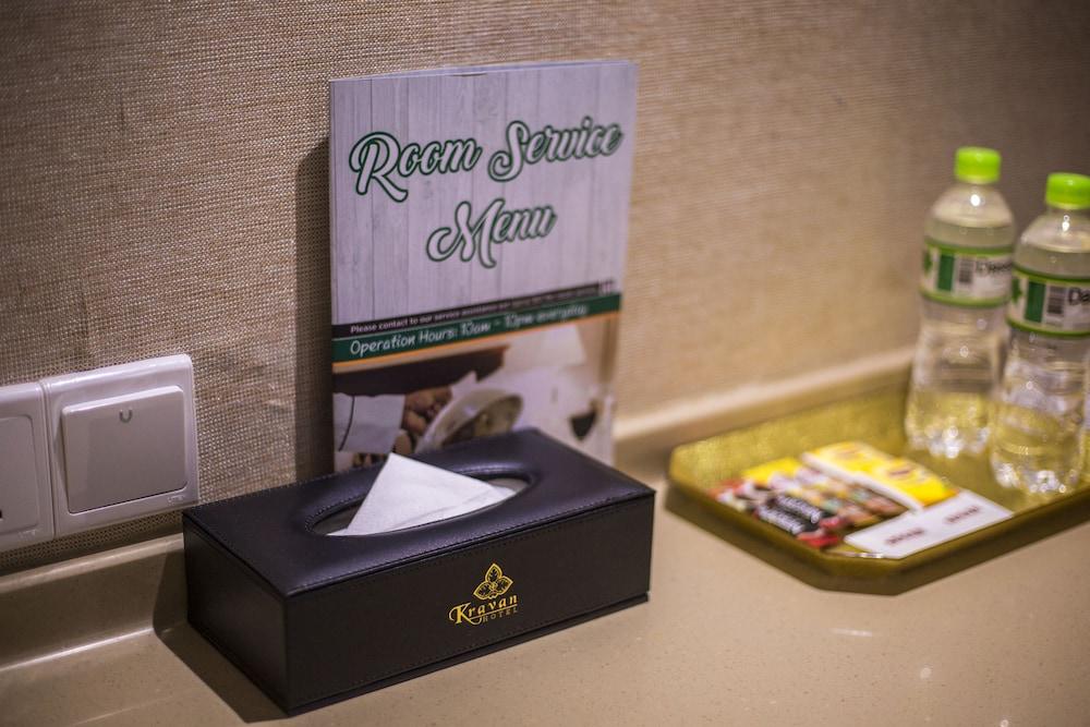 Kravan Hotel Phnom Penh Bagian luar foto