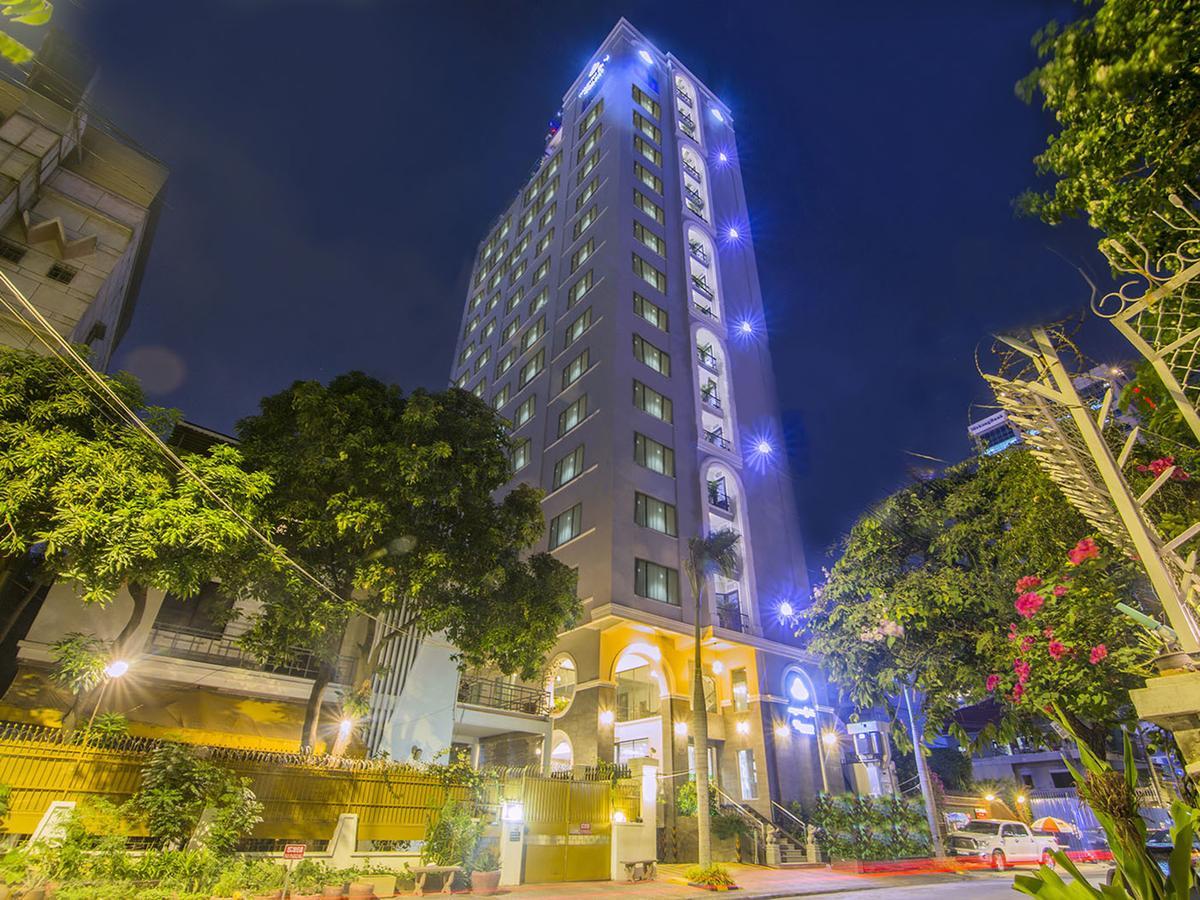 Kravan Hotel Phnom Penh Bagian luar foto